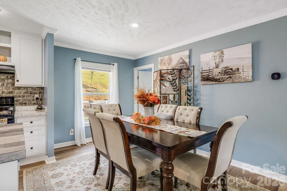 582 John Henry Road Burnsville, NC 28714