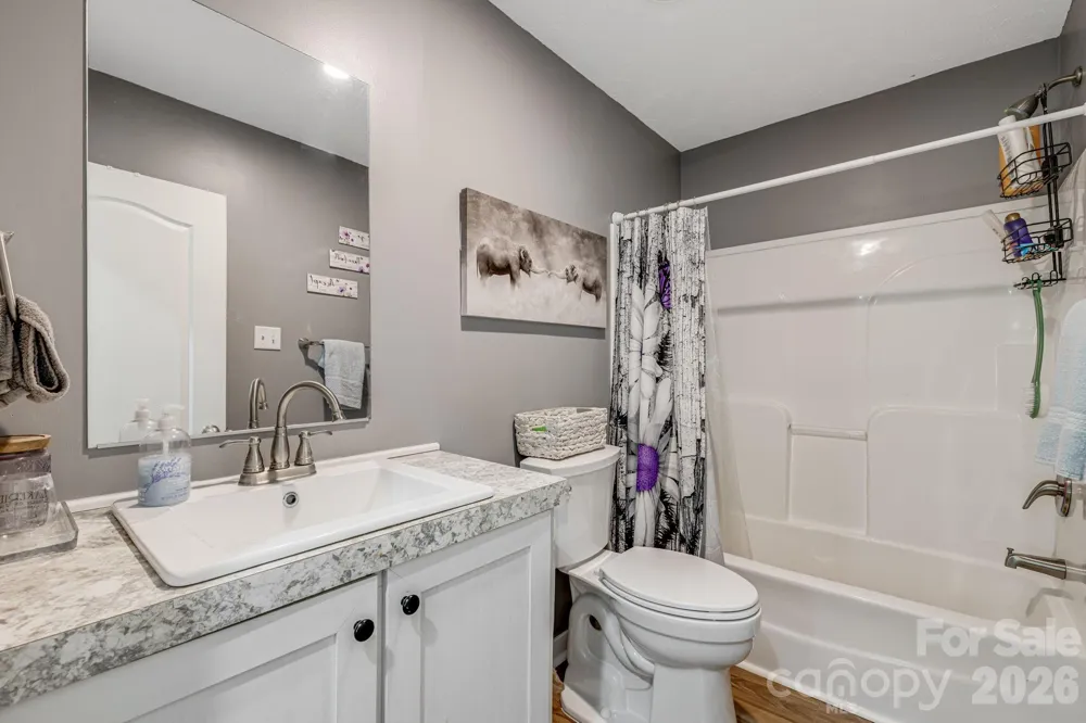 582 John Henry Road Burnsville, NC 28714