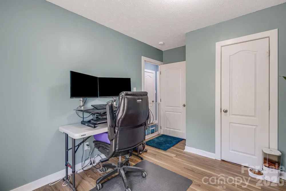 582 John Henry Road Burnsville, NC 28714
