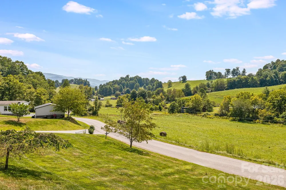 582 John Henry Road Burnsville, NC 28714