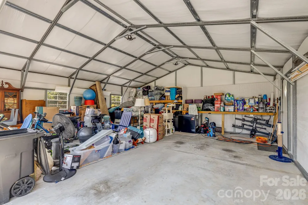 582 John Henry Road Burnsville, NC 28714