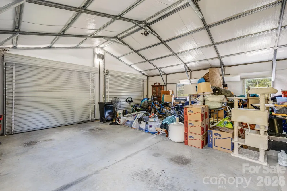 582 John Henry Road Burnsville, NC 28714