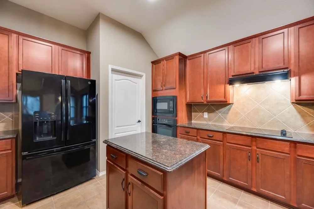 1202 Chestnut Hill Drive Wylie, TX 75098