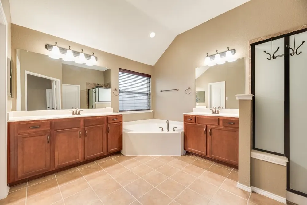 1202 Chestnut Hill Drive Wylie, TX 75098