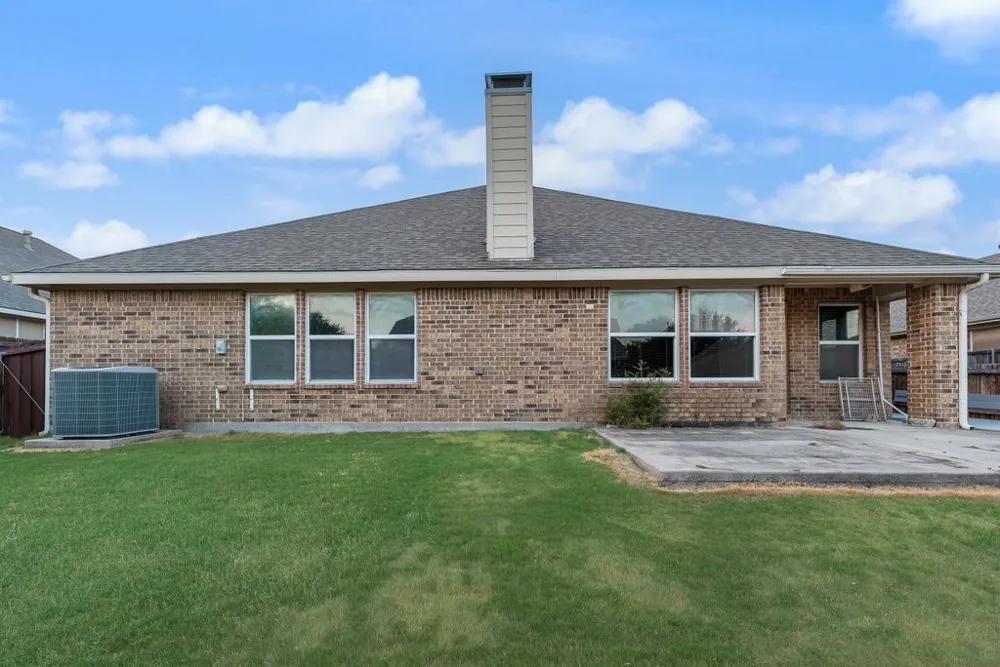 1202 Chestnut Hill Drive Wylie, TX 75098