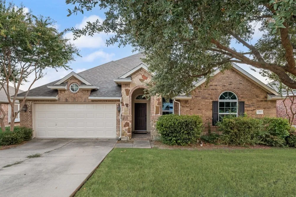 1202 Chestnut Hill Drive Wylie, TX 75098