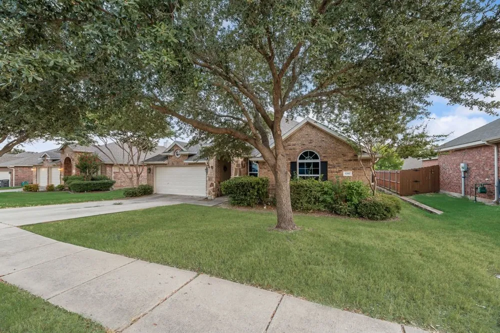 1202 Chestnut Hill Drive Wylie, TX 75098