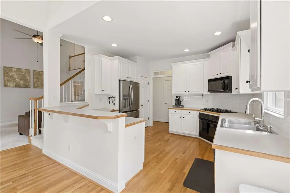 5486 Hedge Brooke Pointe Cove NW Acworth, GA 30101