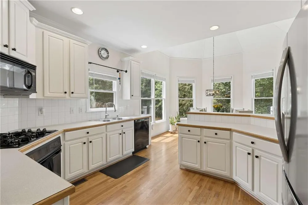 5486 Hedge Brooke Pointe Cove NW Acworth, GA 30101