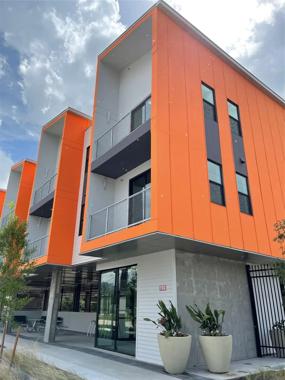 3113 Saint Charles Street #370 Houston, TX 77004