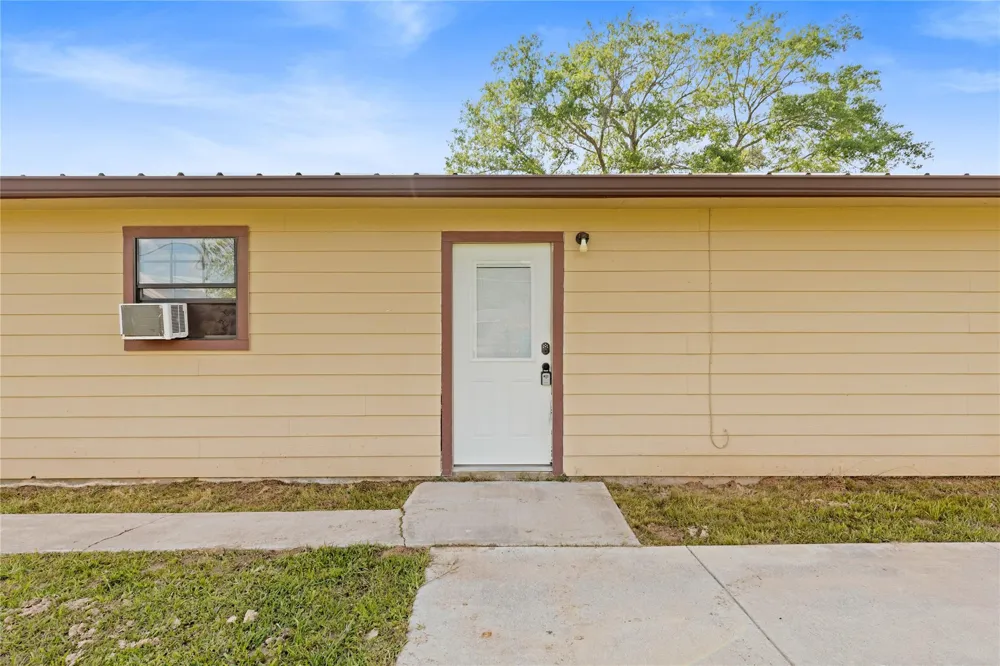 22360 Highway 321 Cleveland, TX 77327