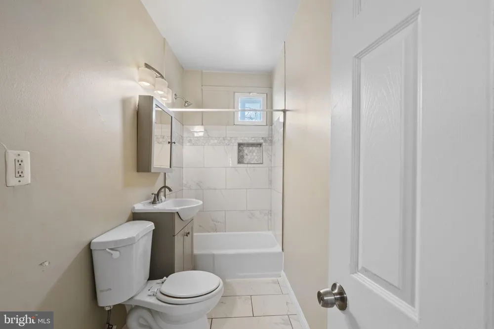 123 EAST AVENUE Baltimore, MD 21224
