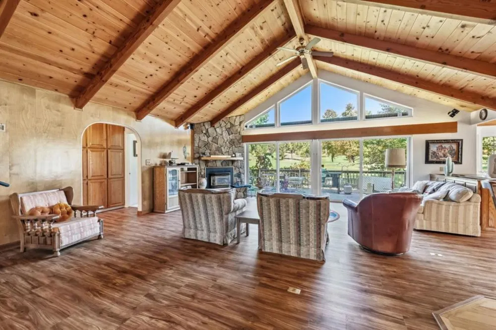 19550 Chaffee Circle Groveland, CA 95321