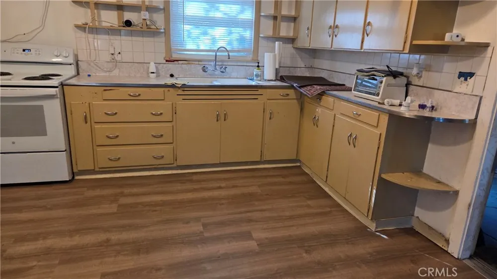 3995 Mullen Avenue Clearlake, CA 95422