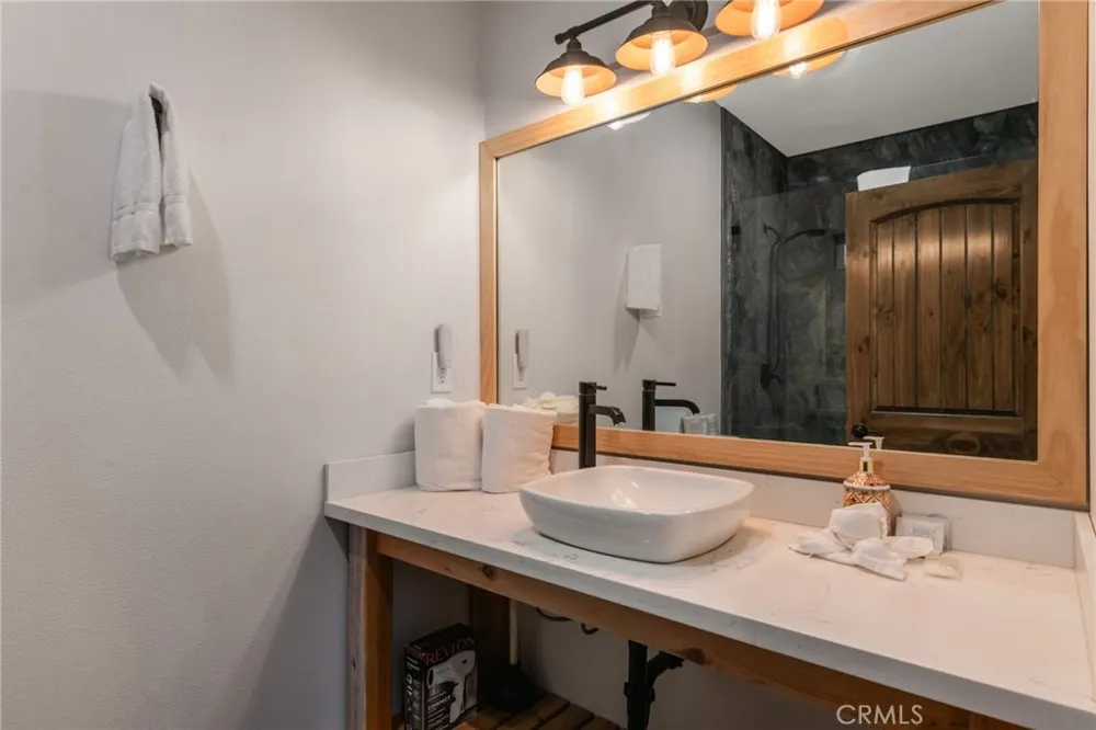 855 Conklin Road Big Bear Lake, CA 92315