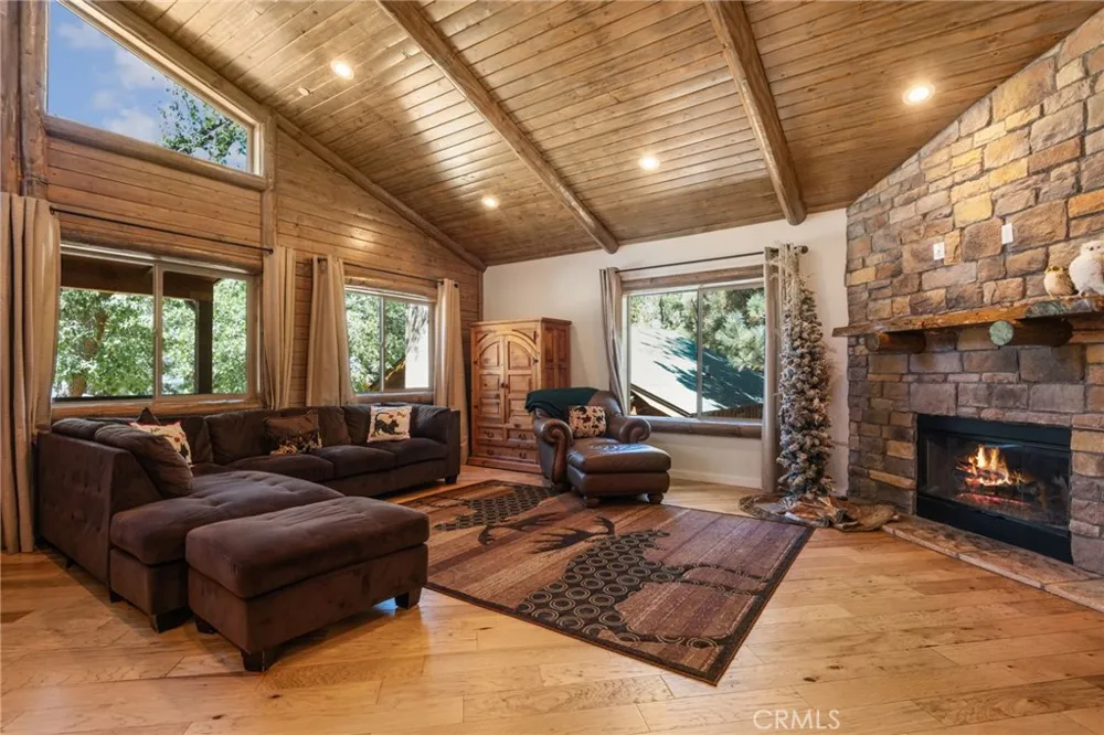855 Conklin Road Big Bear Lake, CA 92315