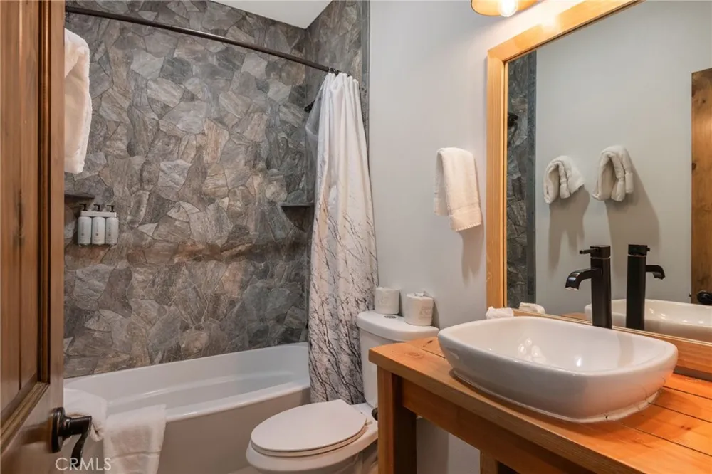 855 Conklin Road Big Bear Lake, CA 92315