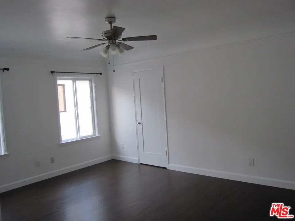 1047 S Wooster Street #2 Los Angeles, CA 90035