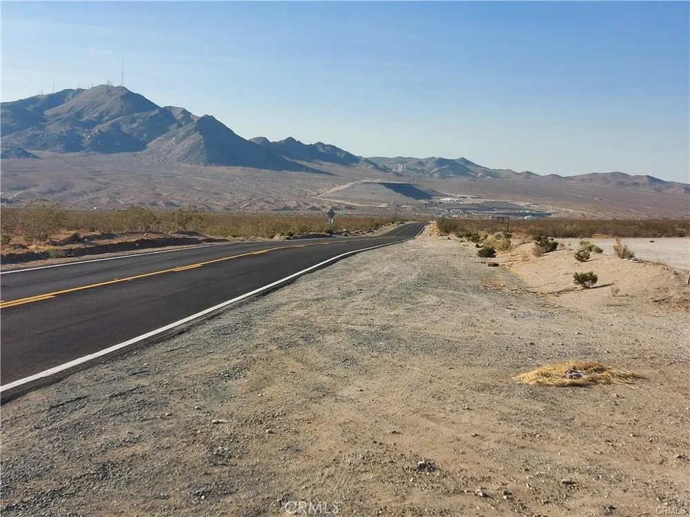Apple Valley Parcel #0472-051-16 Road Apple Valley, CA 92307