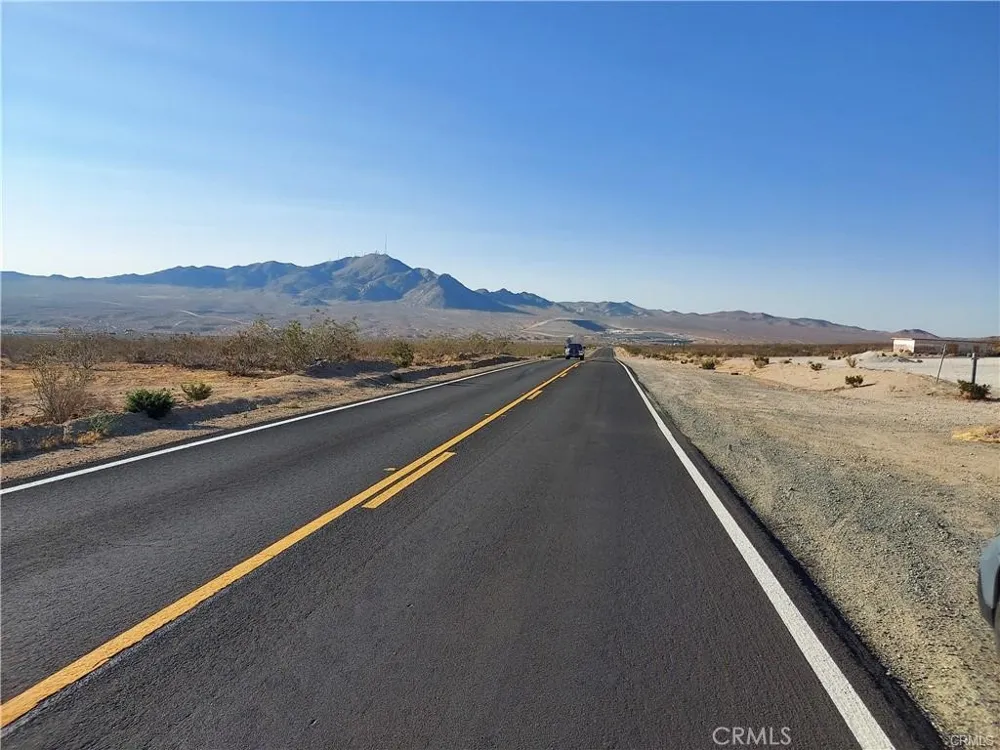 Apple Valley Parcel #0472-051-16 Road Apple Valley, CA 92307