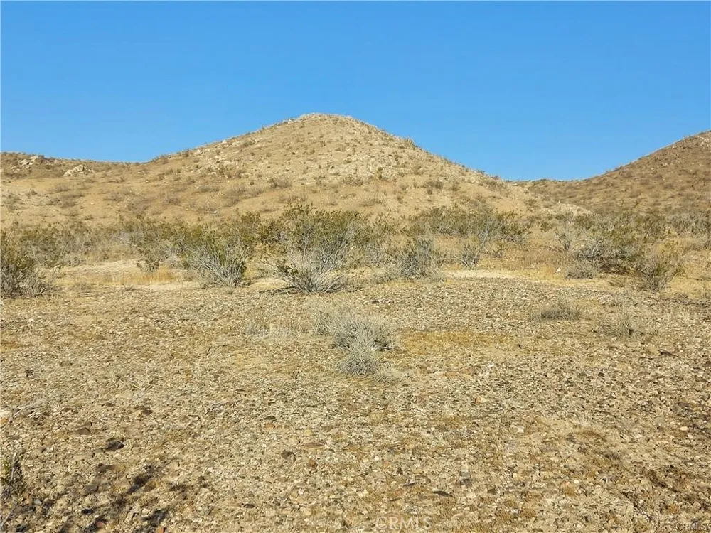 Apple Valley Parcel #0472-051-16 Road Apple Valley, CA 92307