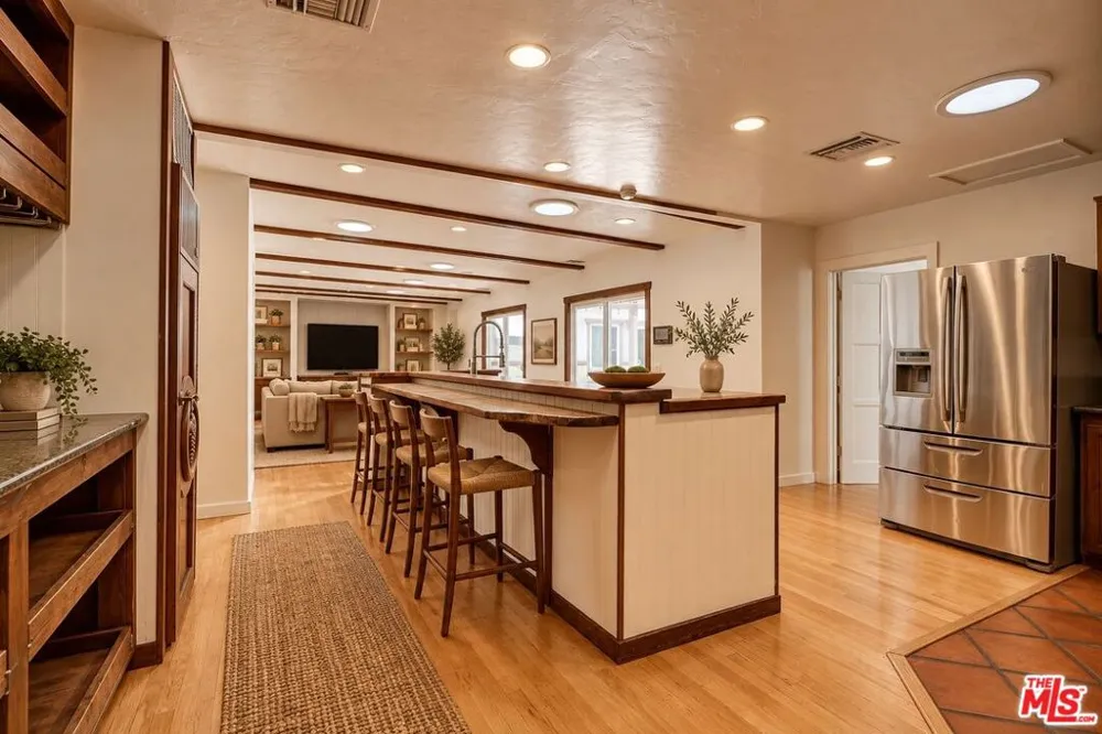 13509 Bassett Street Valley Glen, CA 91405