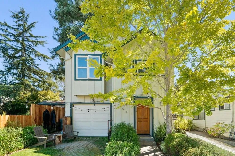 518 Capitola Avenue Capitola, CA 95010