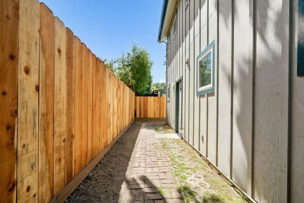 518 Capitola Avenue Capitola, CA 95010