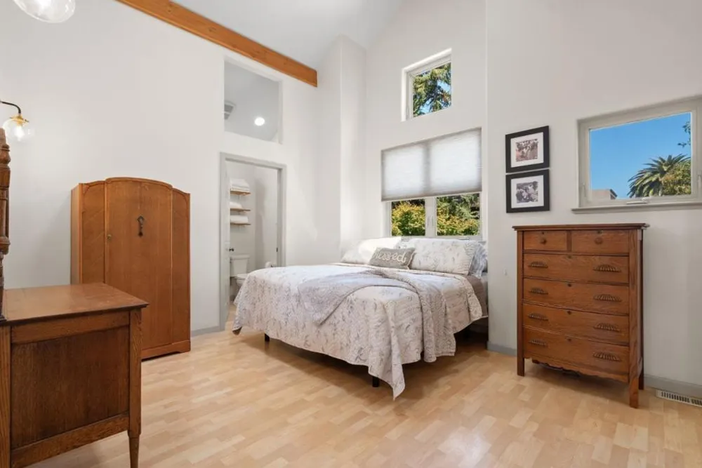 518 Capitola Avenue Capitola, CA 95010