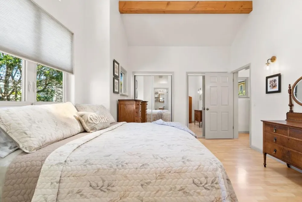 518 Capitola Avenue Capitola, CA 95010