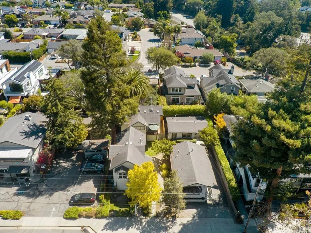 518 Capitola Avenue Capitola, CA 95010