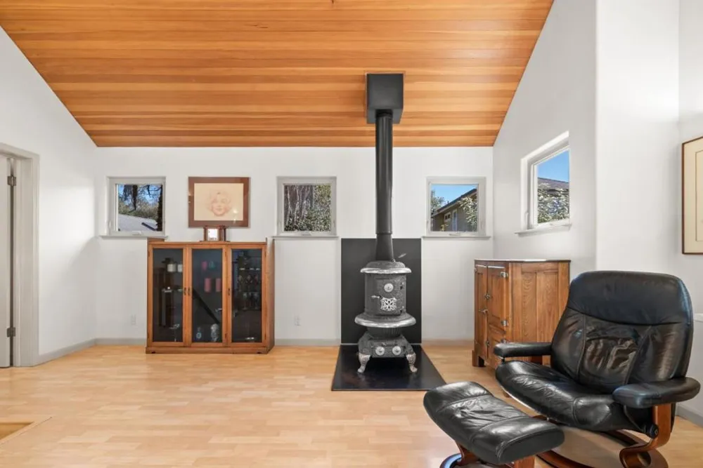 518 Capitola Avenue Capitola, CA 95010