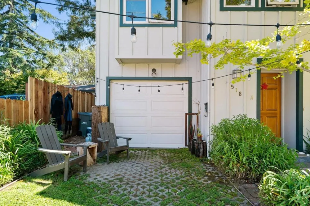 518 Capitola Avenue Capitola, CA 95010