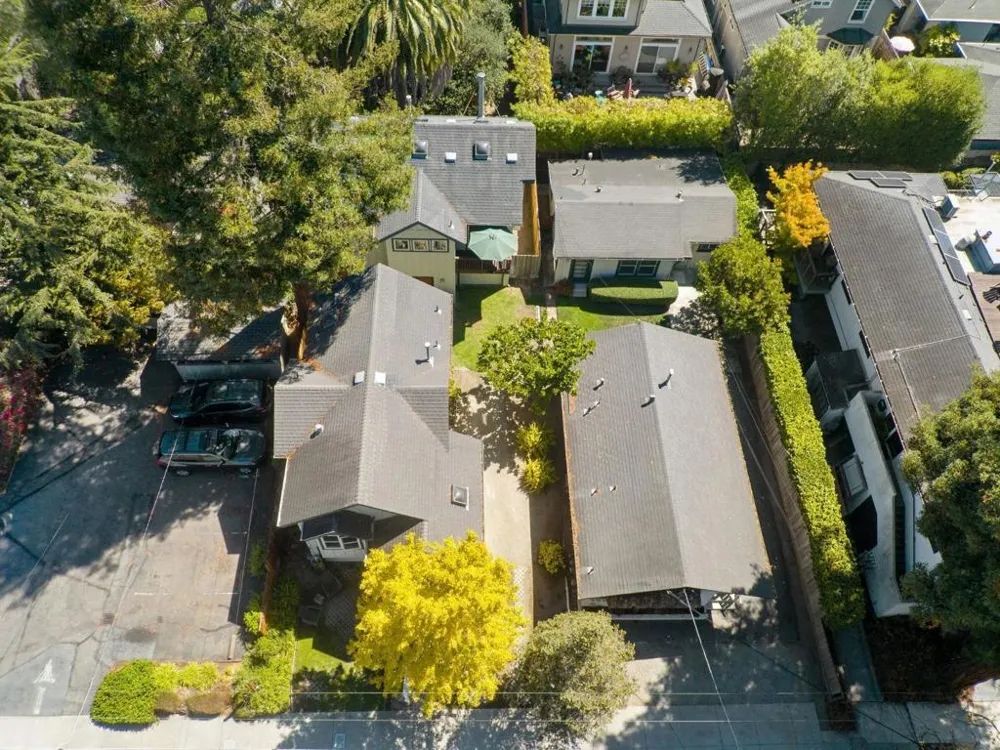 518 Capitola Avenue Capitola, CA 95010