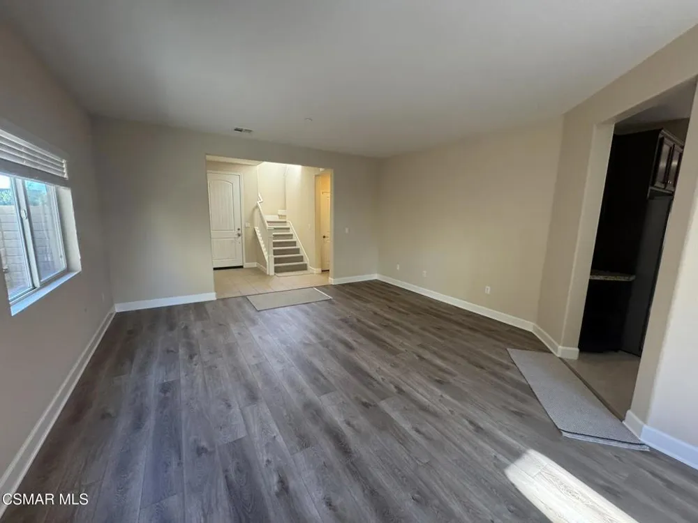7124 Baneberry Avenue Moorpark, CA 93021