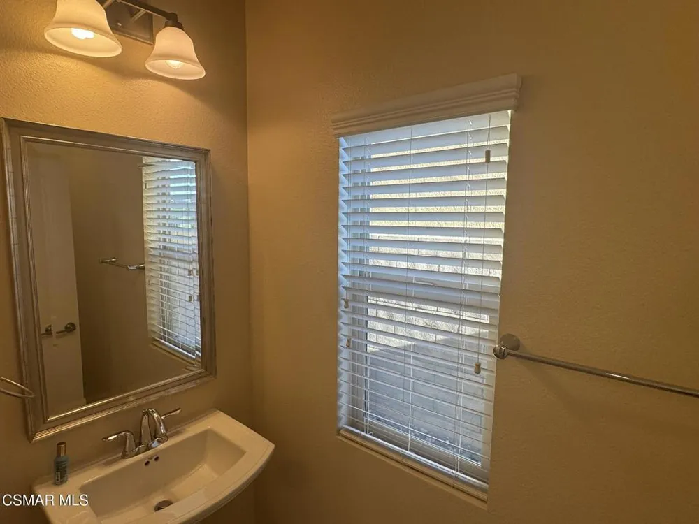 7124 Baneberry Avenue Moorpark, CA 93021