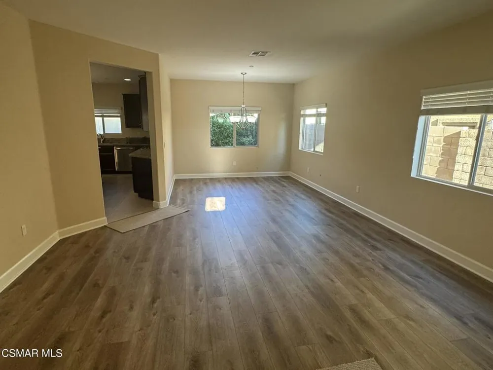 7124 Baneberry Avenue Moorpark, CA 93021