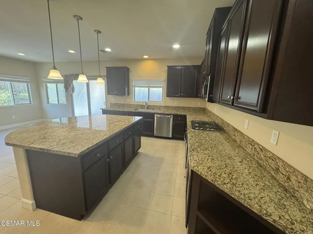 7124 Baneberry Avenue Moorpark, CA 93021
