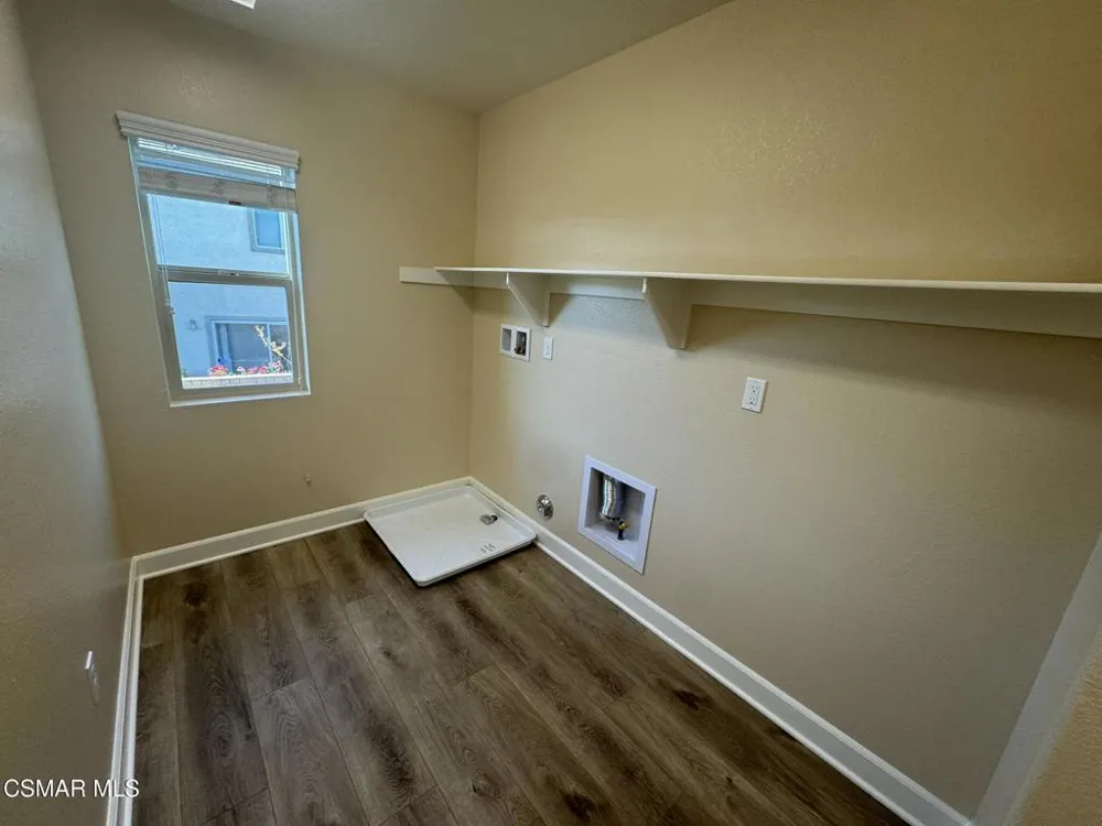 7124 Baneberry Avenue Moorpark, CA 93021