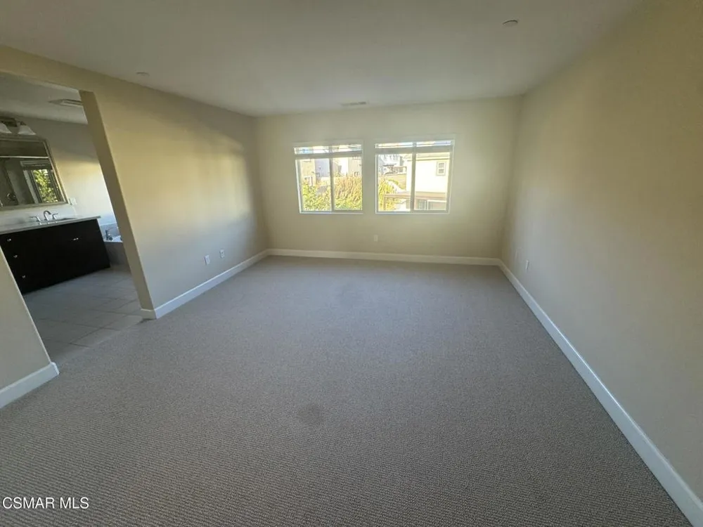 7124 Baneberry Avenue Moorpark, CA 93021