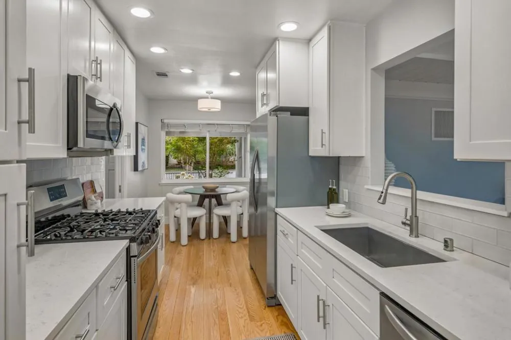 1094 Clark Avenue Mountain View, CA 94040