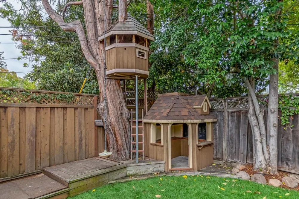 1094 Clark Avenue Mountain View, CA 94040