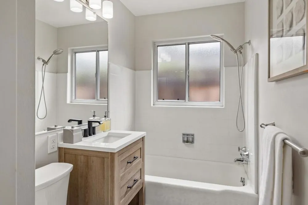 1094 Clark Avenue Mountain View, CA 94040