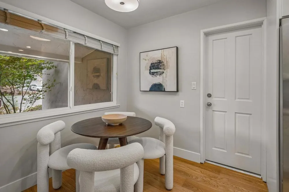 1094 Clark Avenue Mountain View, CA 94040