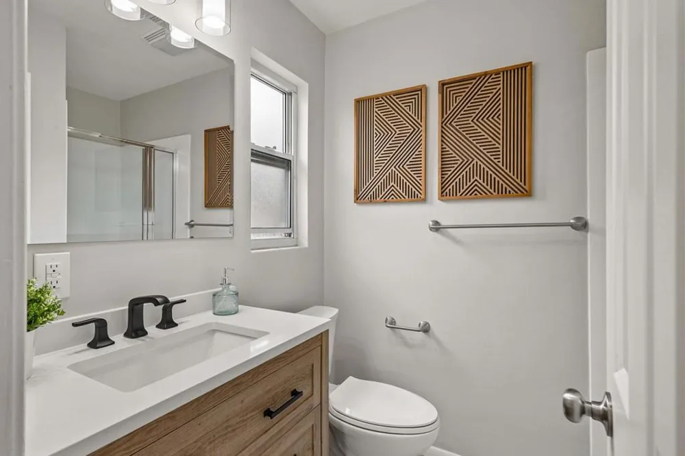 1094 Clark Avenue Mountain View, CA 94040