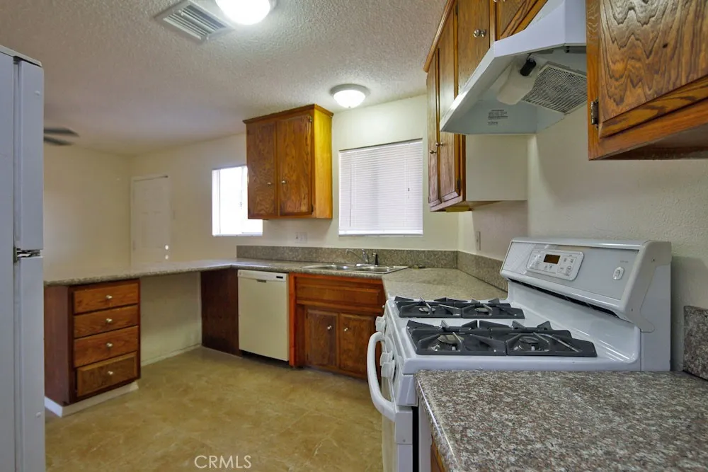 11625 Mesquite Desert Hot Springs, CA 92240