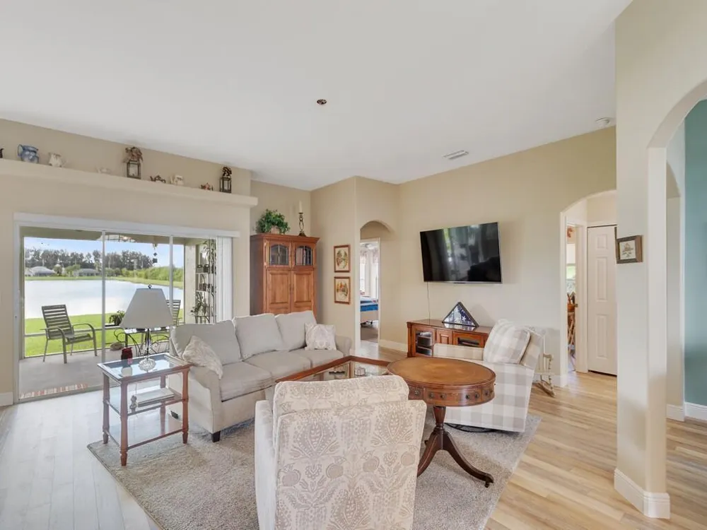 5625 Riverboat Circle SW Vero Beach, FL 32968