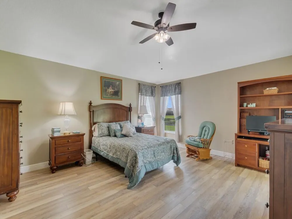 5625 Riverboat Circle SW Vero Beach, FL 32968