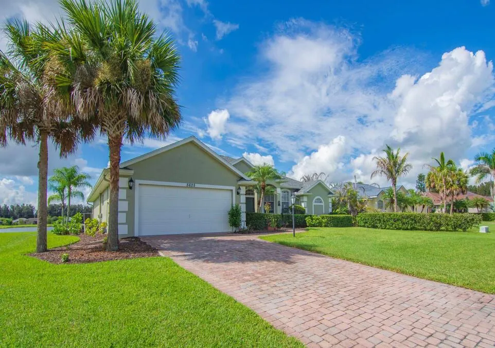 5625 Riverboat Circle SW Vero Beach, FL 32968