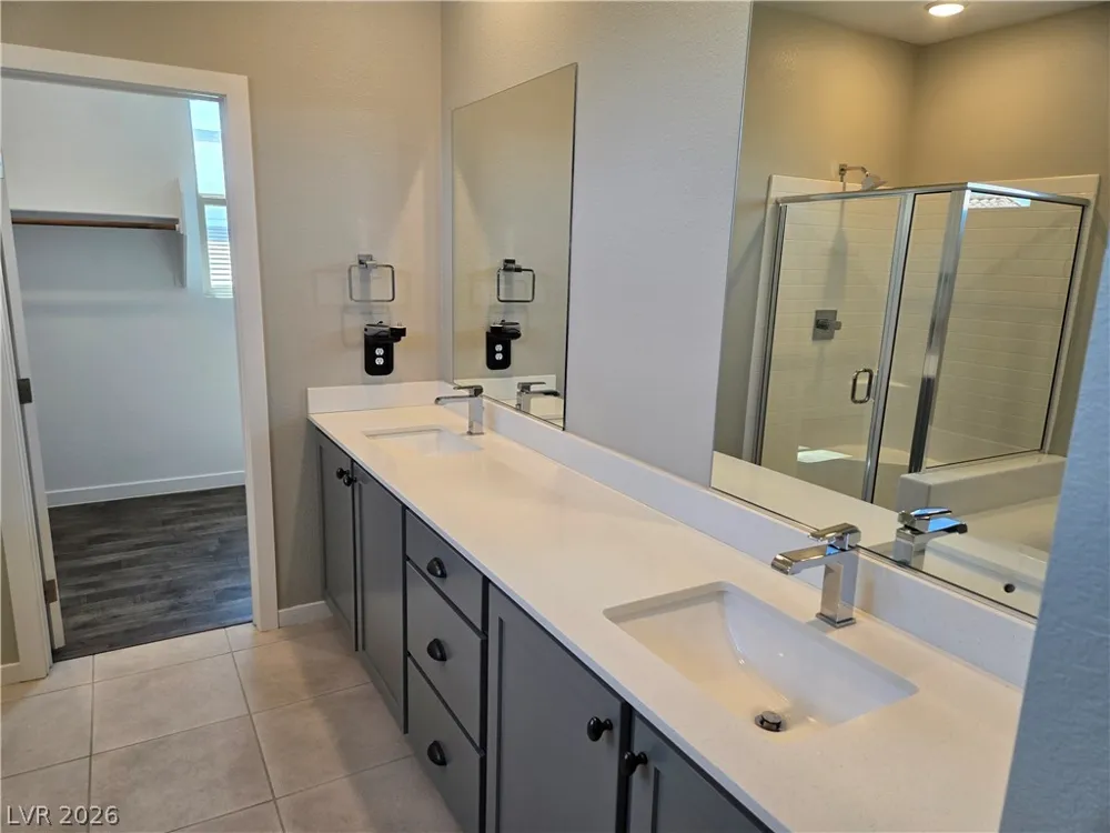 8242 Skye Territory Street Las Vegas, NV 89166